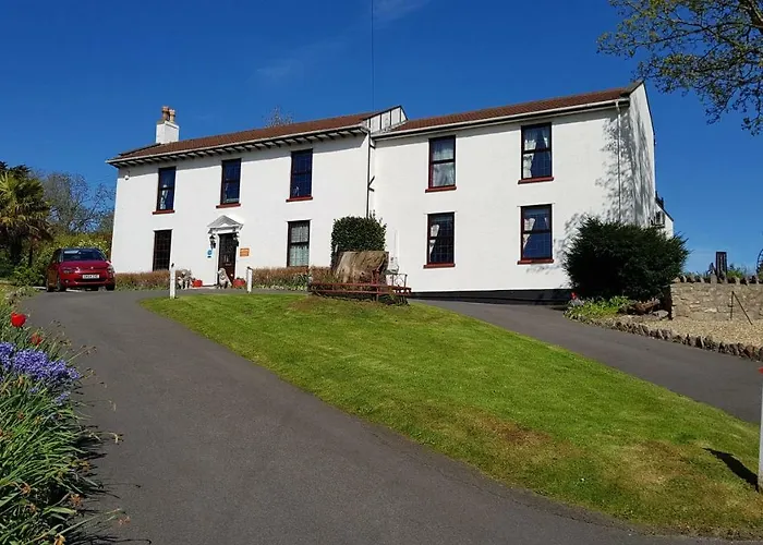 Redhill House BoutiqueAirport Hotel